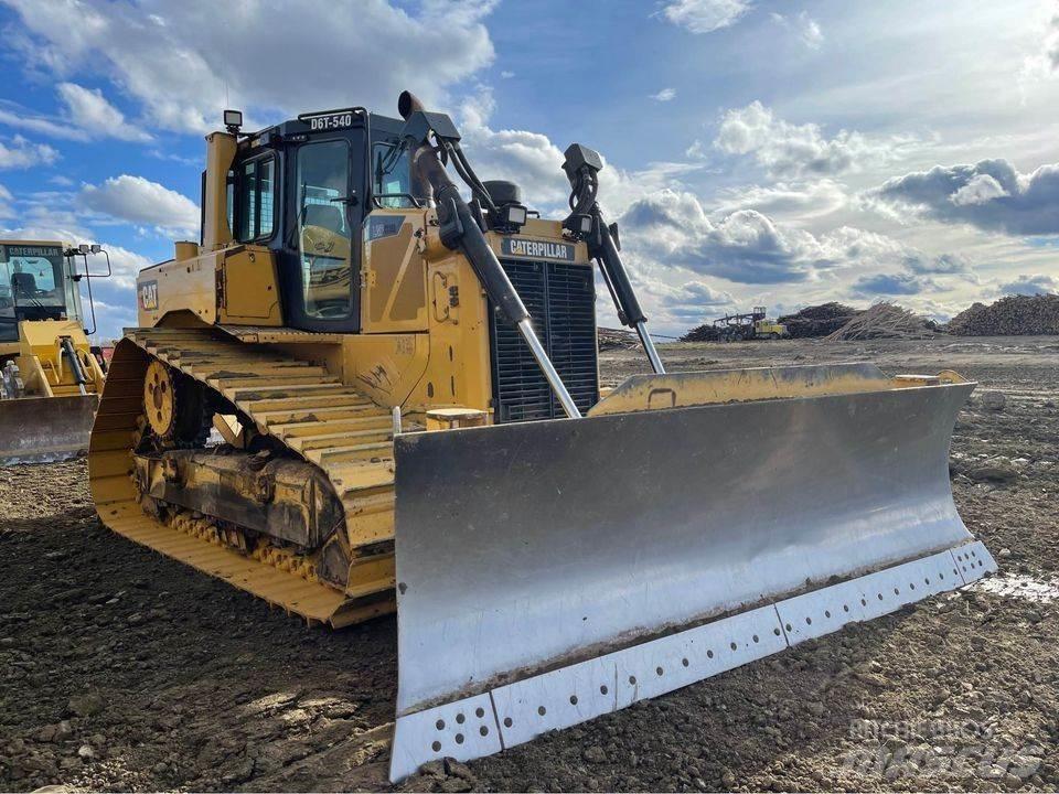 CAT D6T Buldožerji goseničarji
