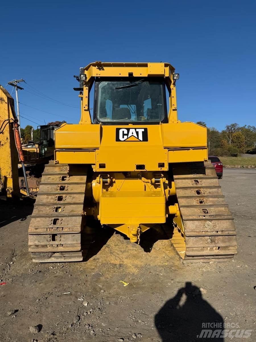 CAT D6T Buldožerji goseničarji