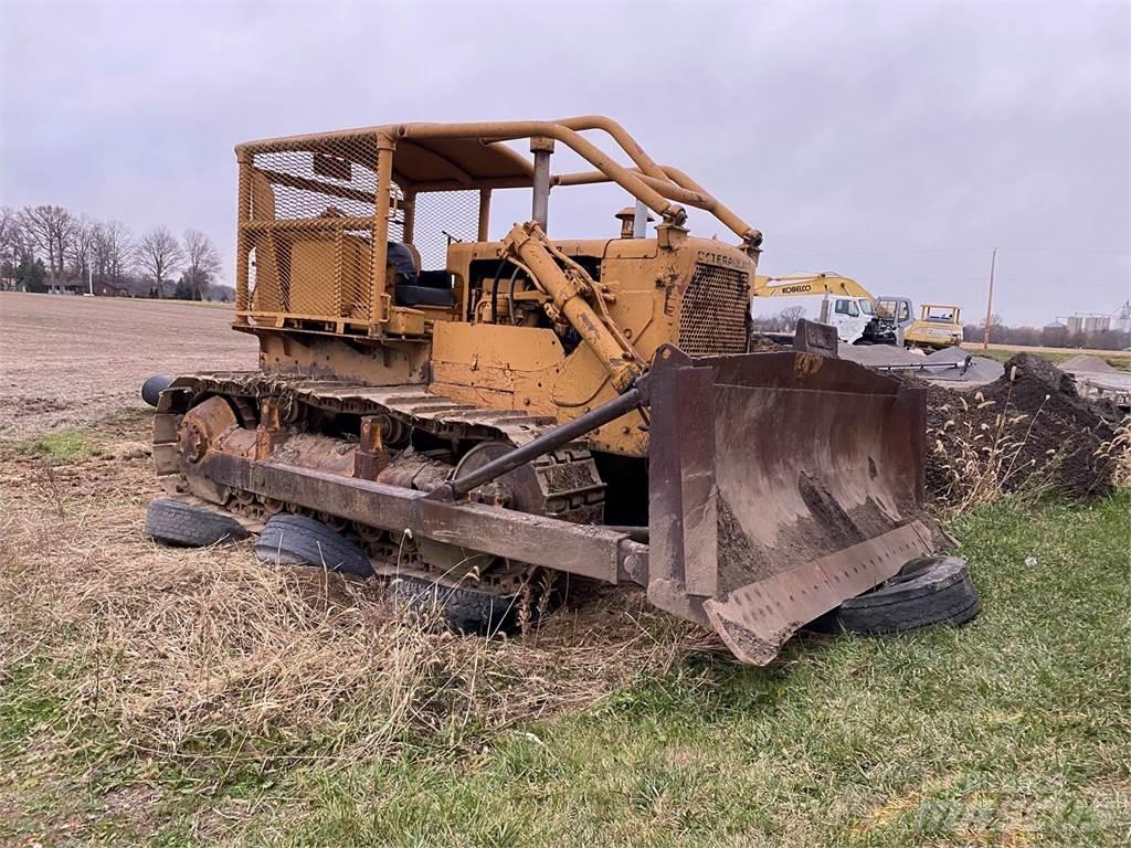CAT D7E Buldožerji goseničarji