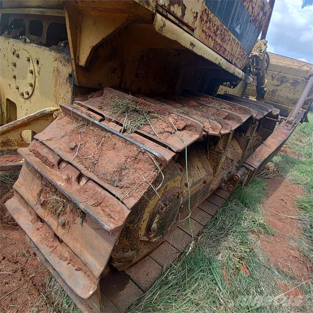 CAT D7E Buldožerji goseničarji