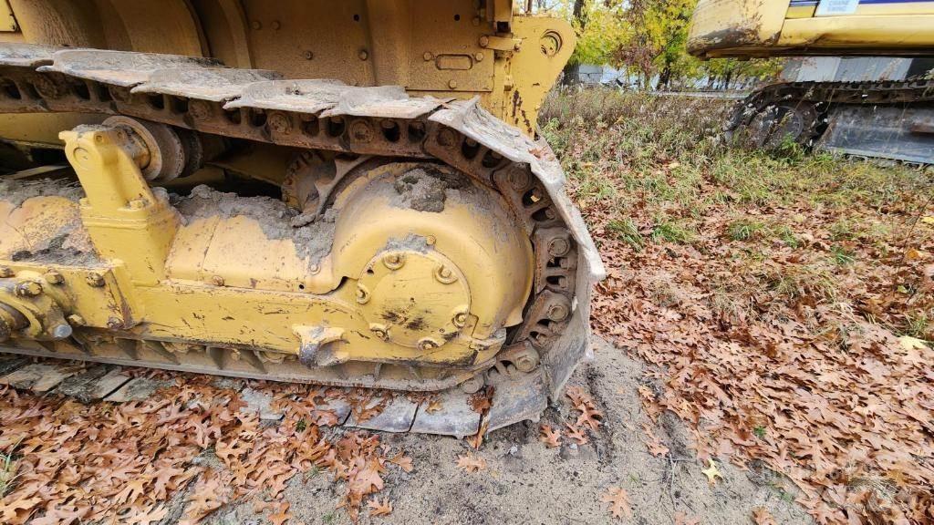 CAT D7F Buldožerji goseničarji