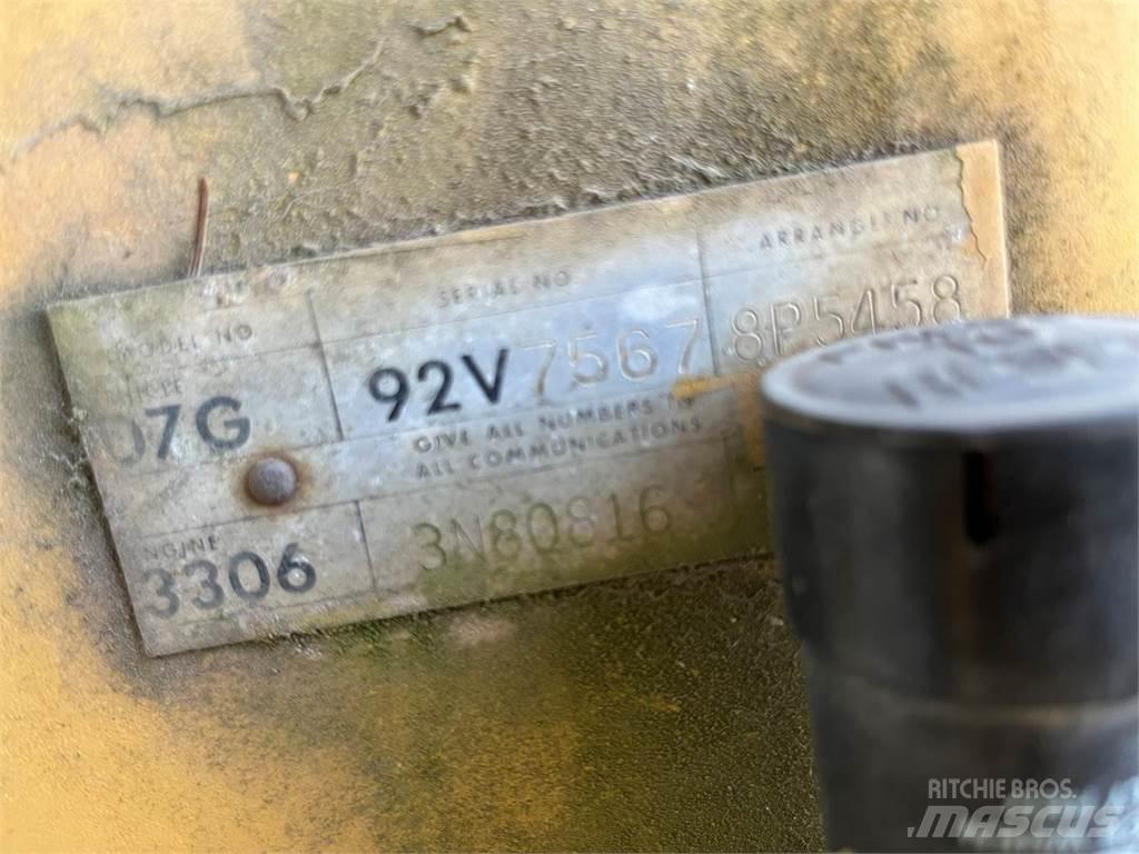 CAT D7G Buldožerji goseničarji