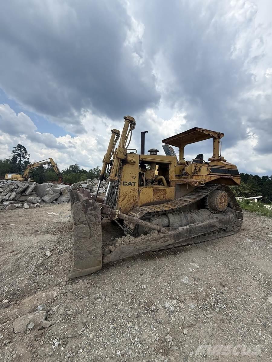 CAT D7H Buldožerji goseničarji