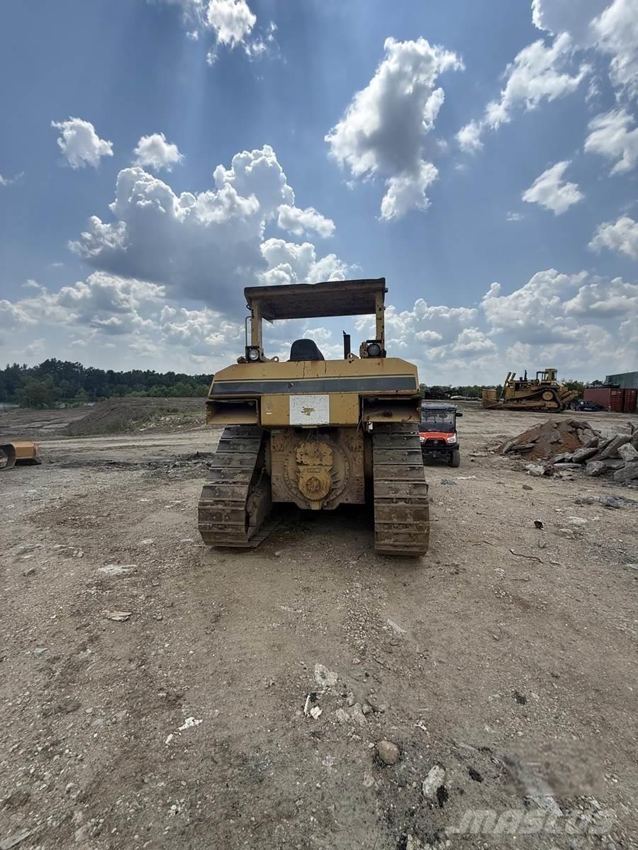 CAT D7H Buldožerji goseničarji
