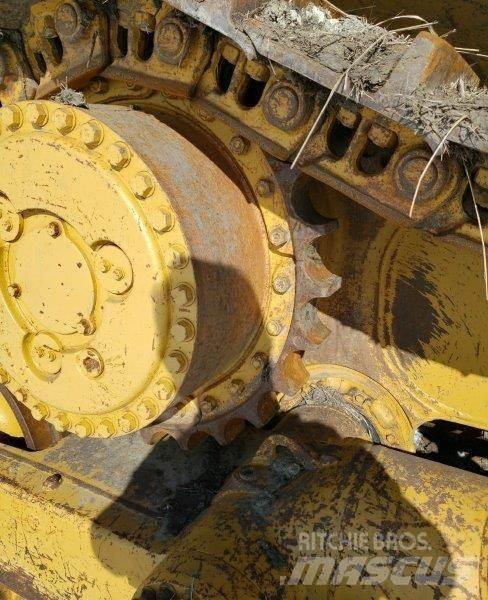 CAT D7R Buldožerji goseničarji