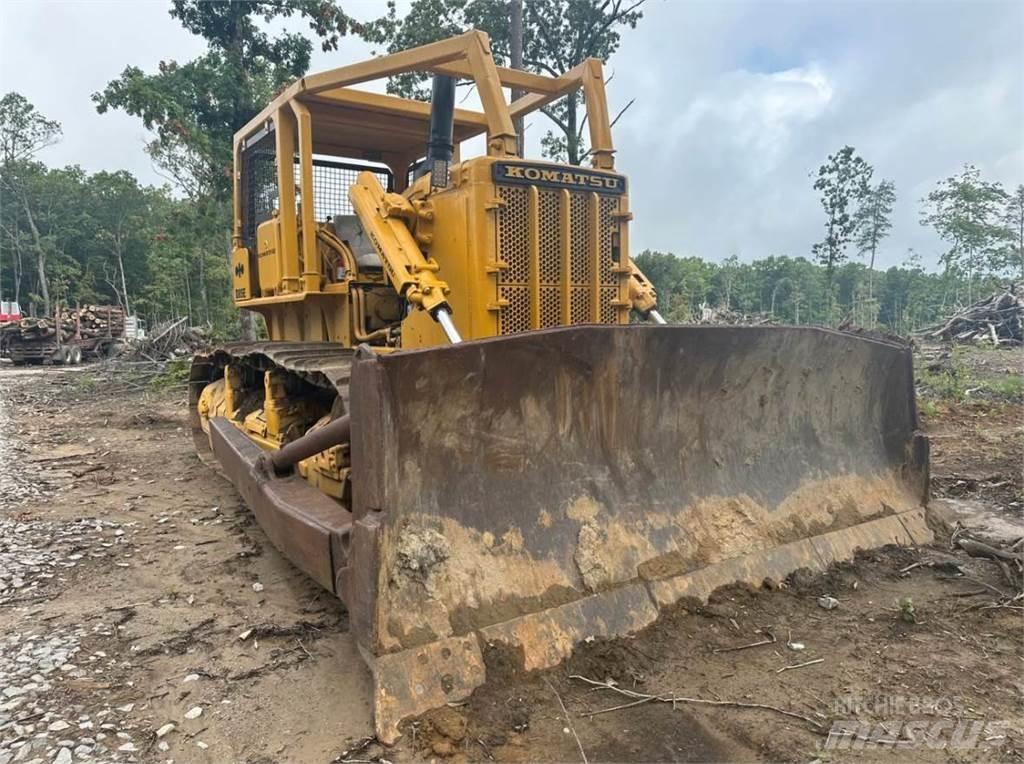 CAT D85E Buldožerji goseničarji