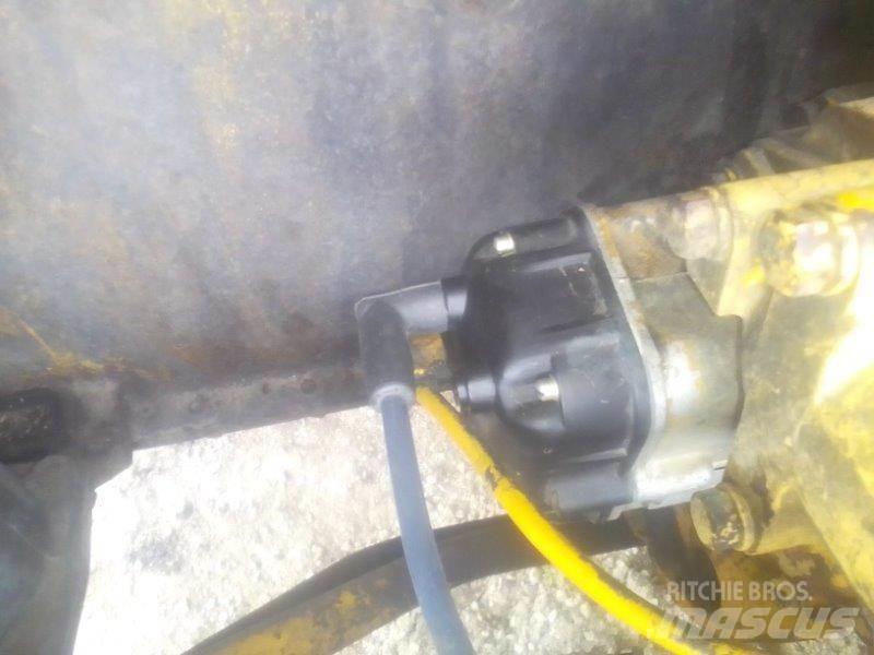 CAT D8H Buldožerji goseničarji
