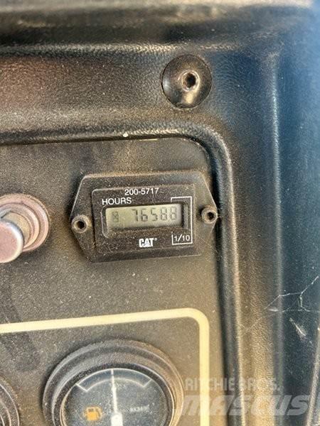 CAT D8R Buldožerji goseničarji