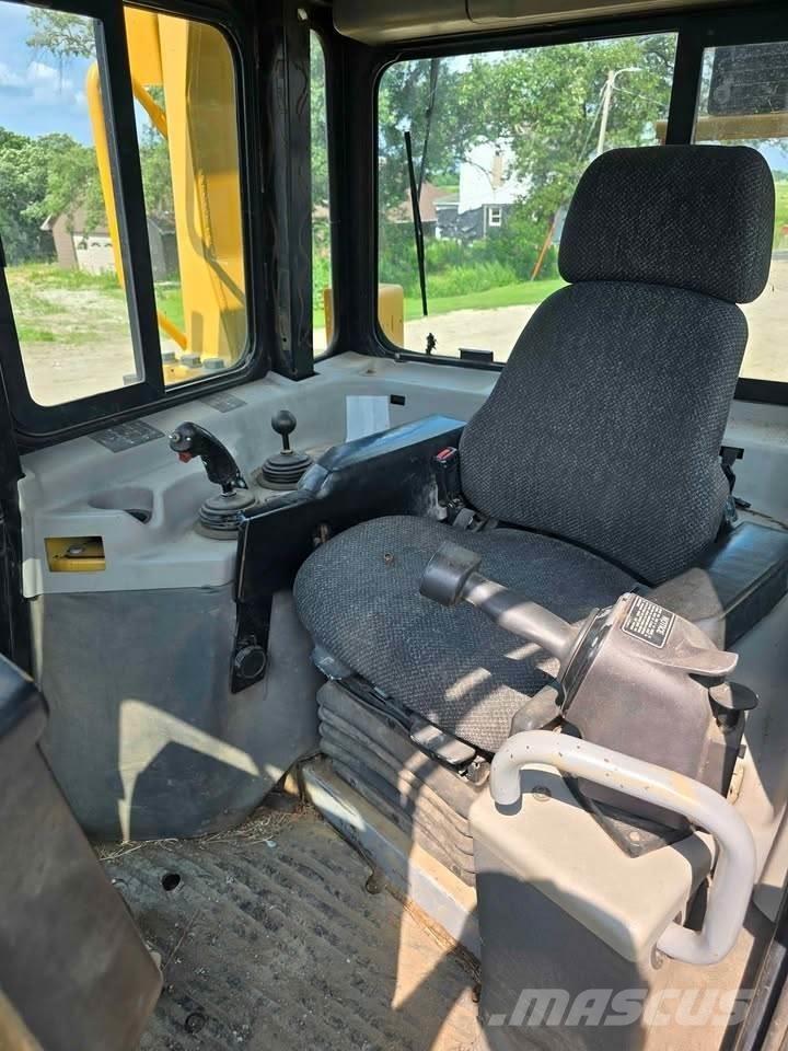 CAT D8R Buldožerji goseničarji