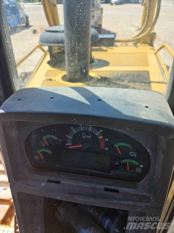 CAT D8T Buldožerji goseničarji