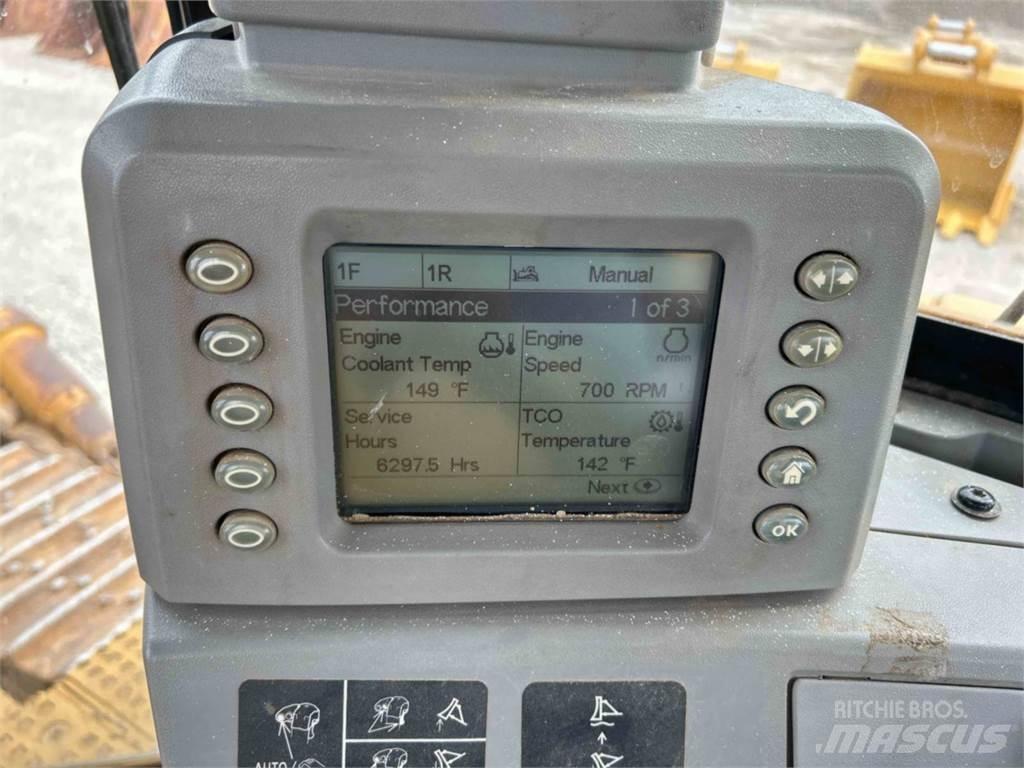 CAT D8T Buldožerji goseničarji