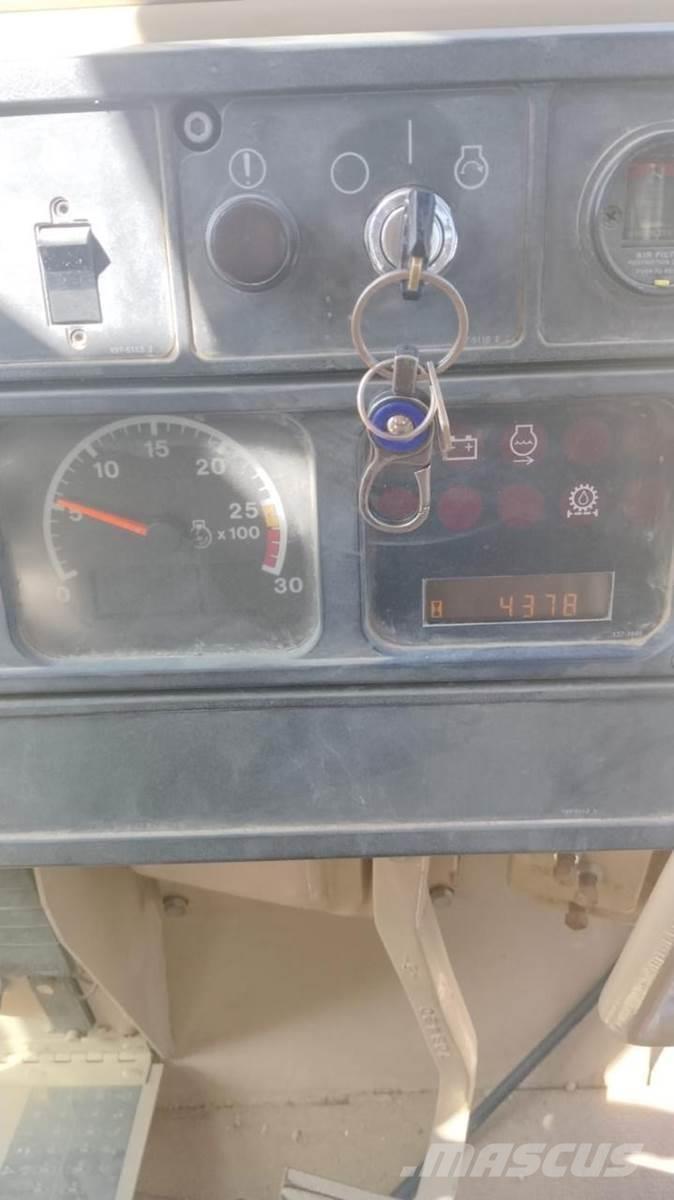 CAT D9R Buldožerji goseničarji