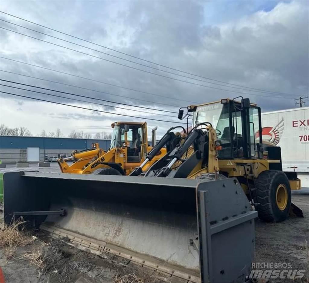 CAT IT38G Kolesni nakladalci