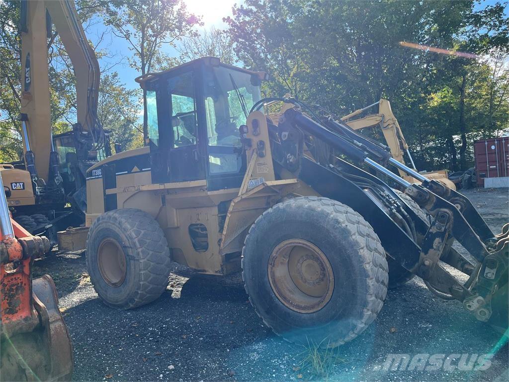 CAT IT38G Kolesni nakladalci