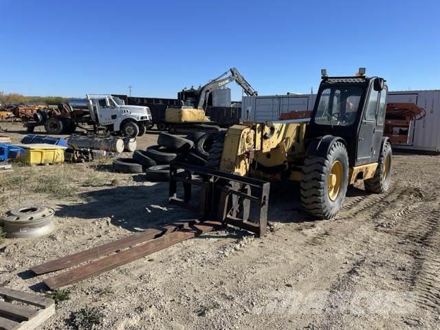 CAT TH83 Teleskopski viličarji