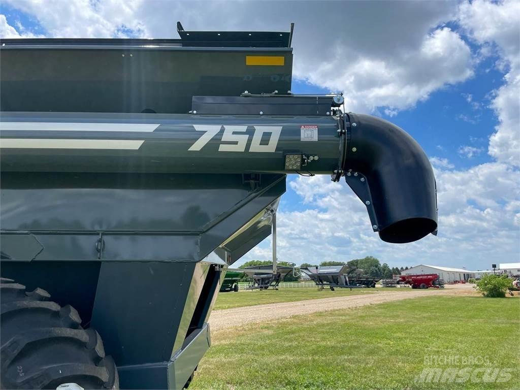 Demco 750 Prikolice za žito