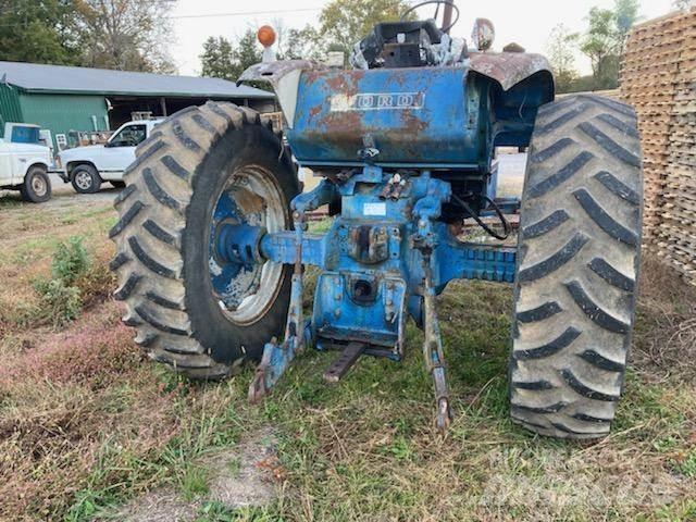 Ford 8000 Traktorji