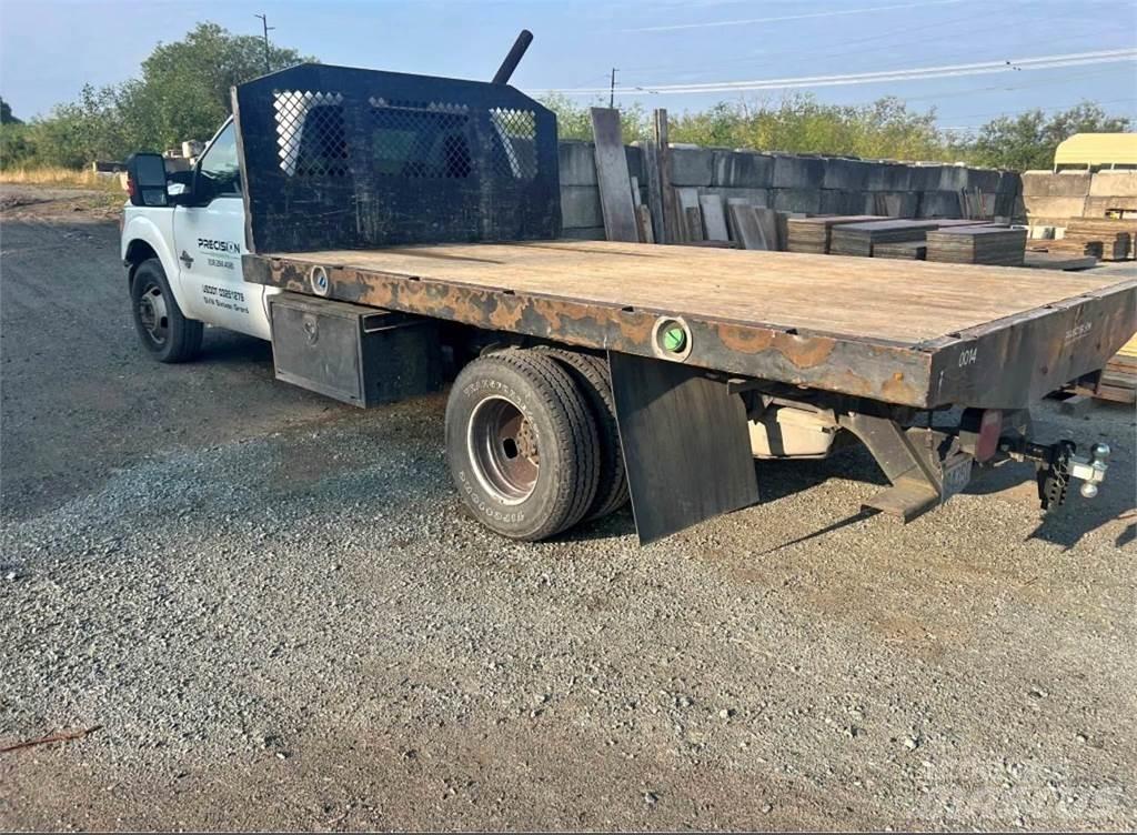 Ford F-350 Tovornjaki s kesonom/platojem