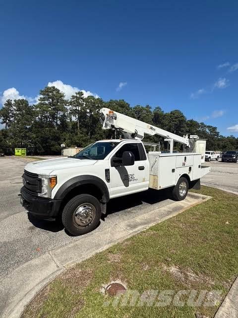 Ford F-450 Avtokošare