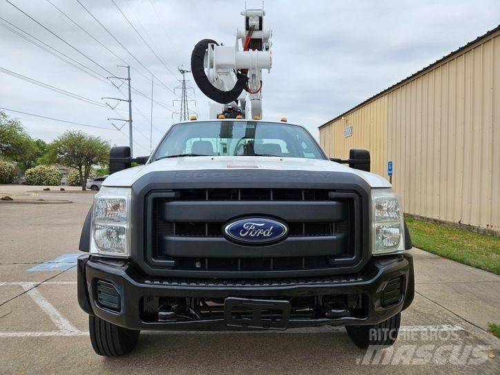 Ford F-550 Avtokošare