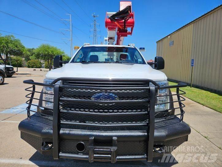 Ford F-550 Avtokošare