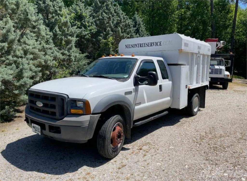 Ford F-550 Tovornjaki za žagovino
