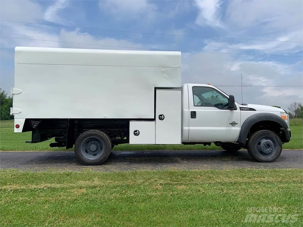 Ford F-550 Tovornjaki za žagovino