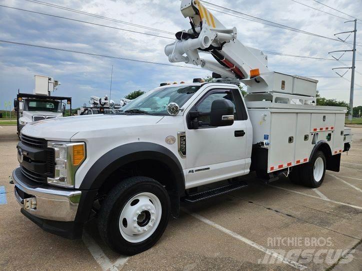 Ford F-550 Avtokošare