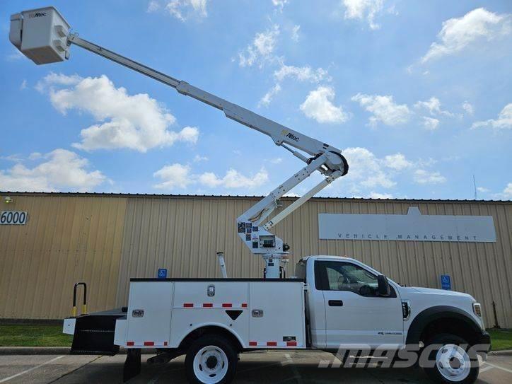 Ford F-550 Avtokošare