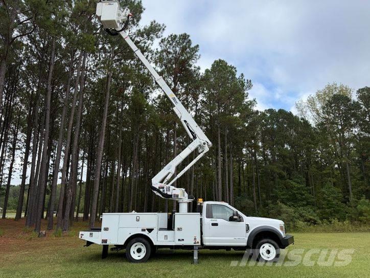 Ford F-550 Avtokošare