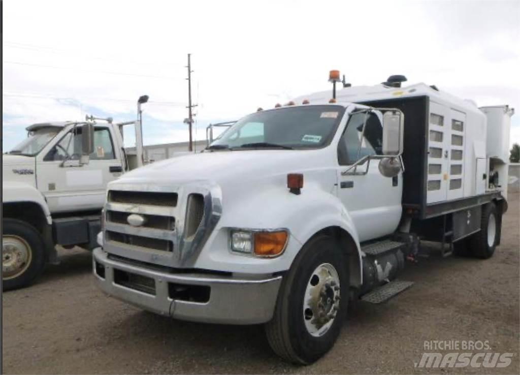 Ford F-650 Vakuumski tovornjaki