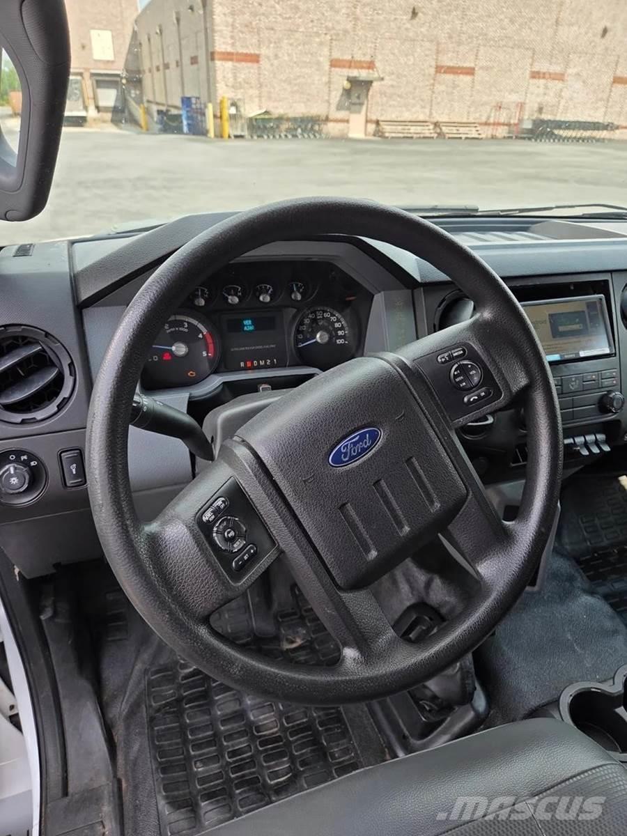 Ford F-650 Tovornjaki zabojniki