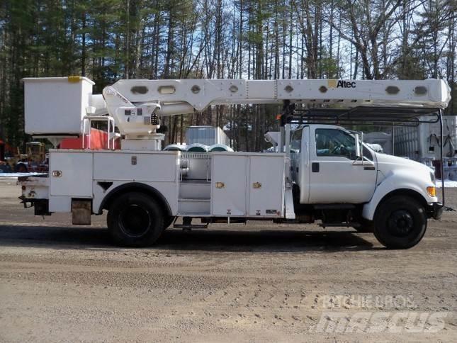 Ford F-750 Avtokošare