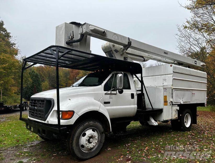 Ford F-750 Avtokošare