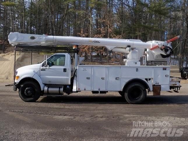 Ford F-750 Avtokošare