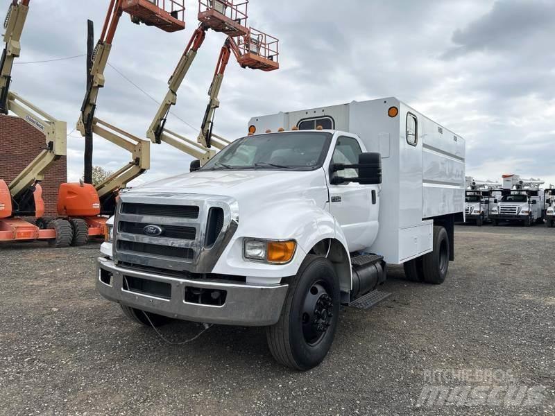 Ford F-750 Tovornjaki za žagovino