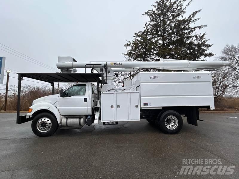 Ford F-750 Avtokošare