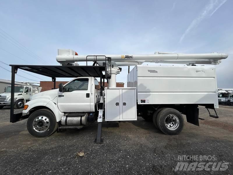 Ford F-750 Avtokošare