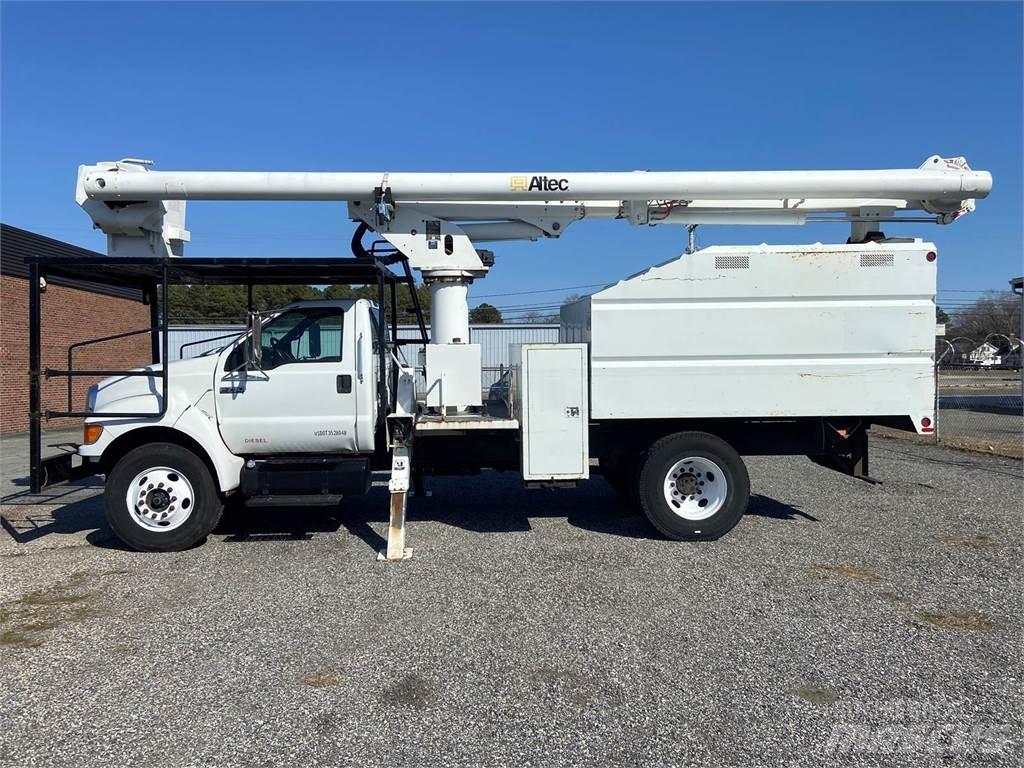Ford F-750 Avtokošare