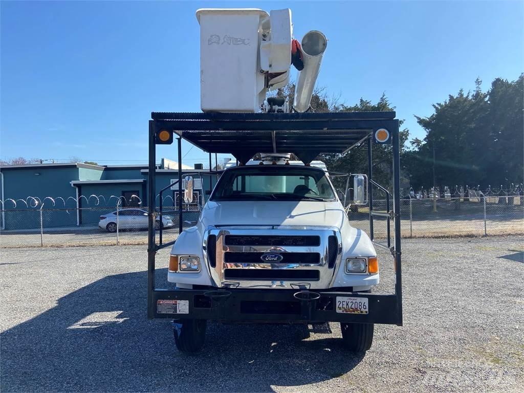 Ford F-750 Avtokošare