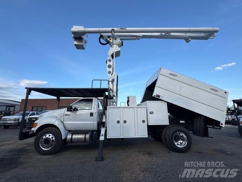 Ford F-750 Avtokošare