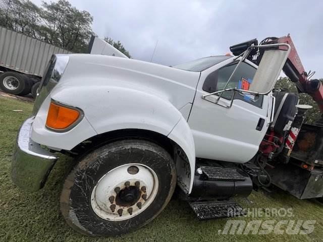 Ford F-750 Drugi tovornjaki