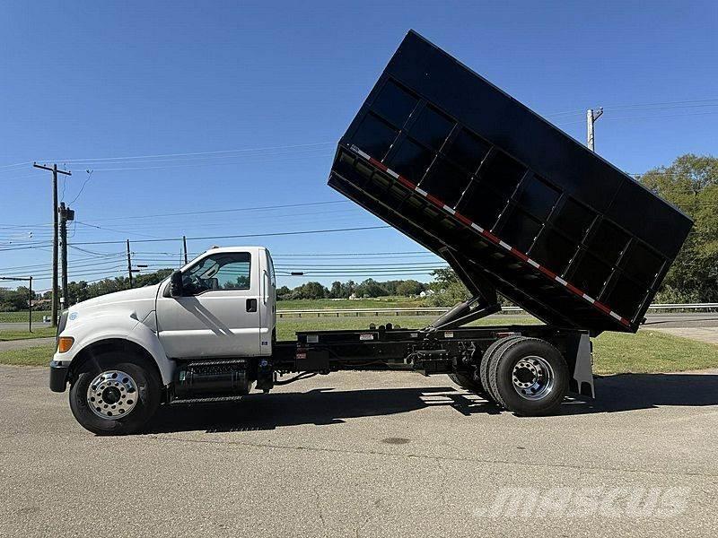 Ford F-750 Tovornjaki za žagovino