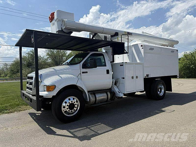 Ford F-750 Avtokošare