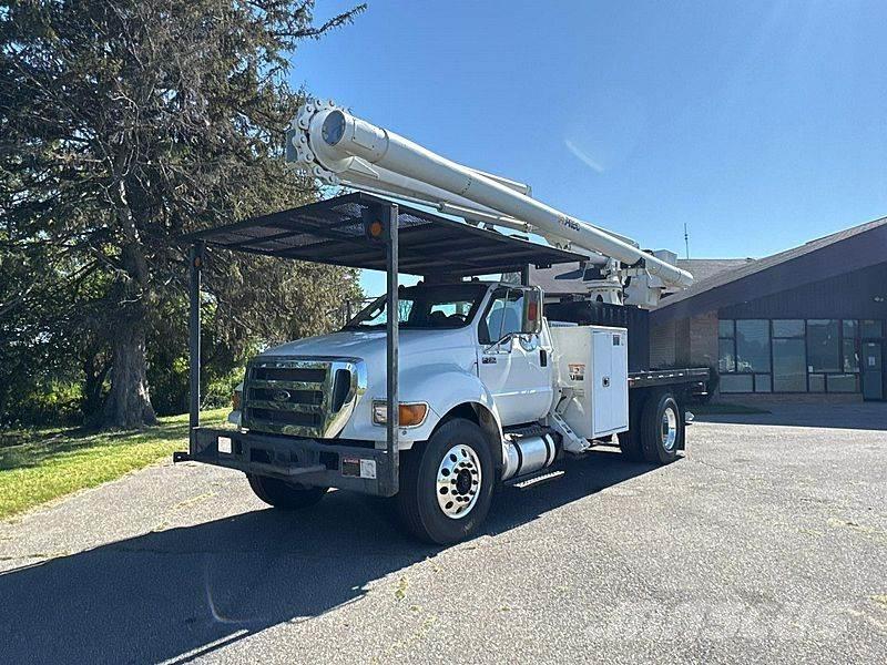 Ford F-750 Avtokošare