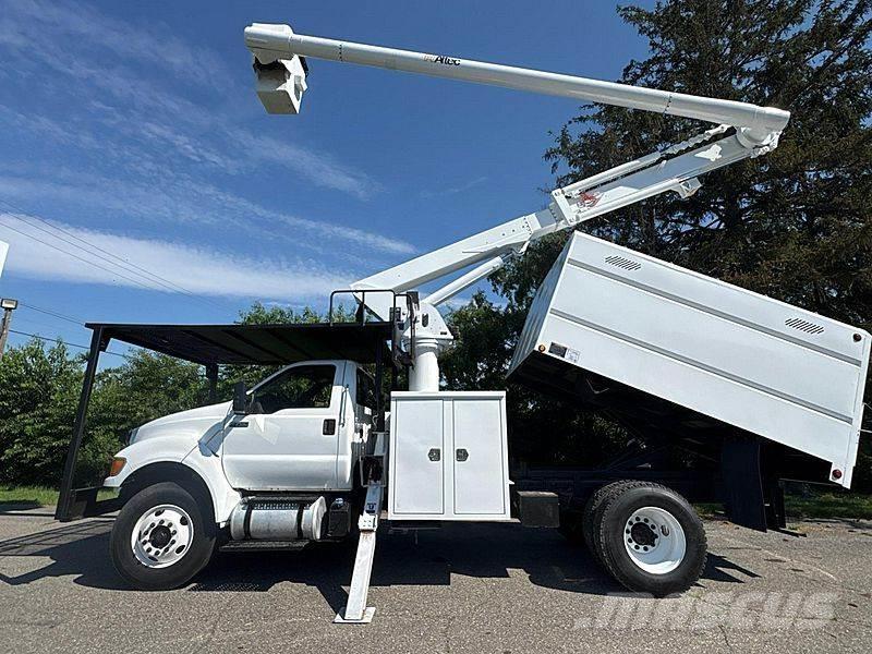 Ford F-750 Avtokošare