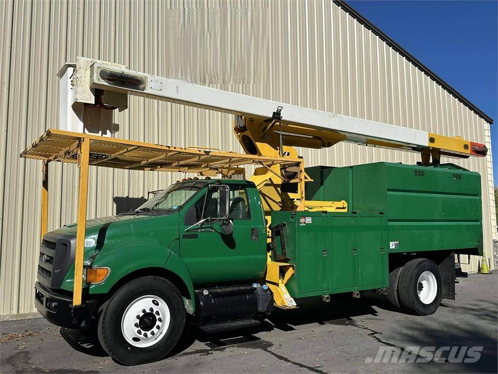 Ford F-750 Avtokošare