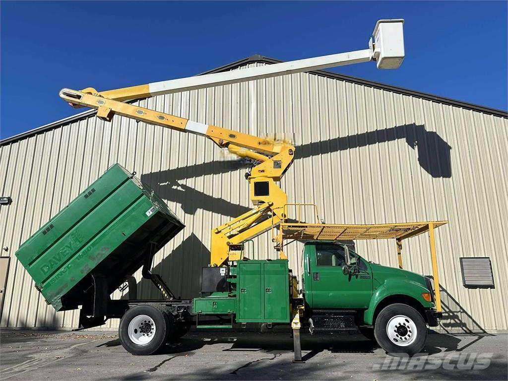 Ford F-750 Avtokošare