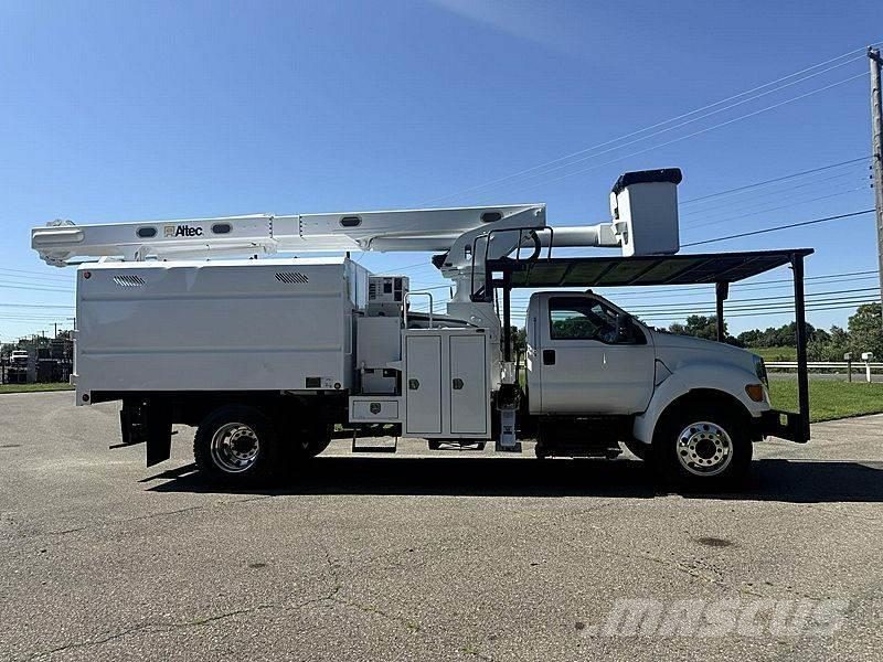 Ford F-750 Avtokošare