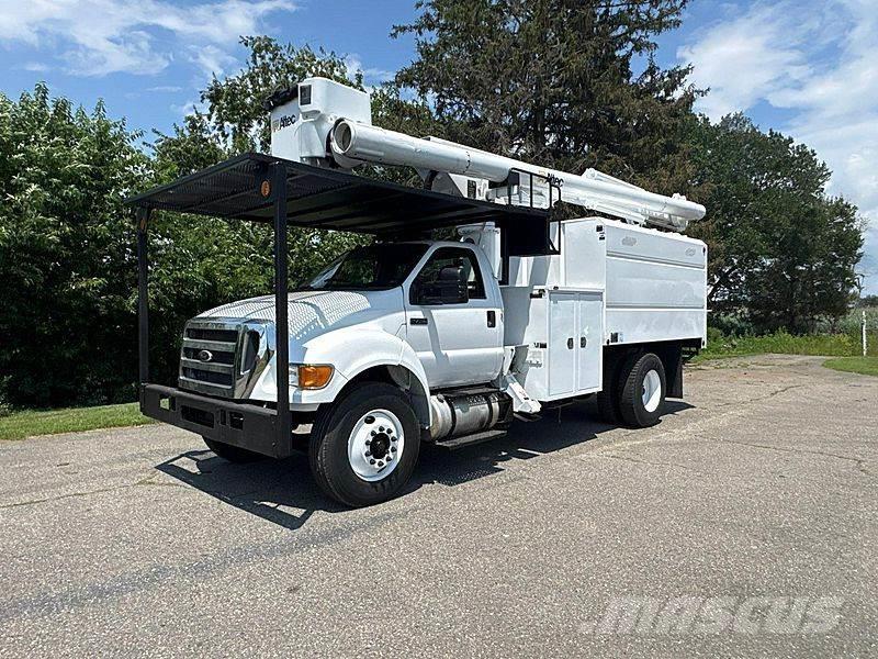 Ford F-750 Avtokošare